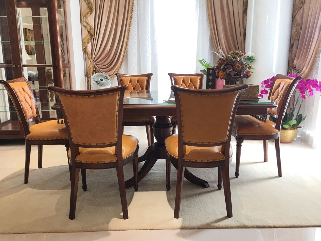 Gallery Dining 9